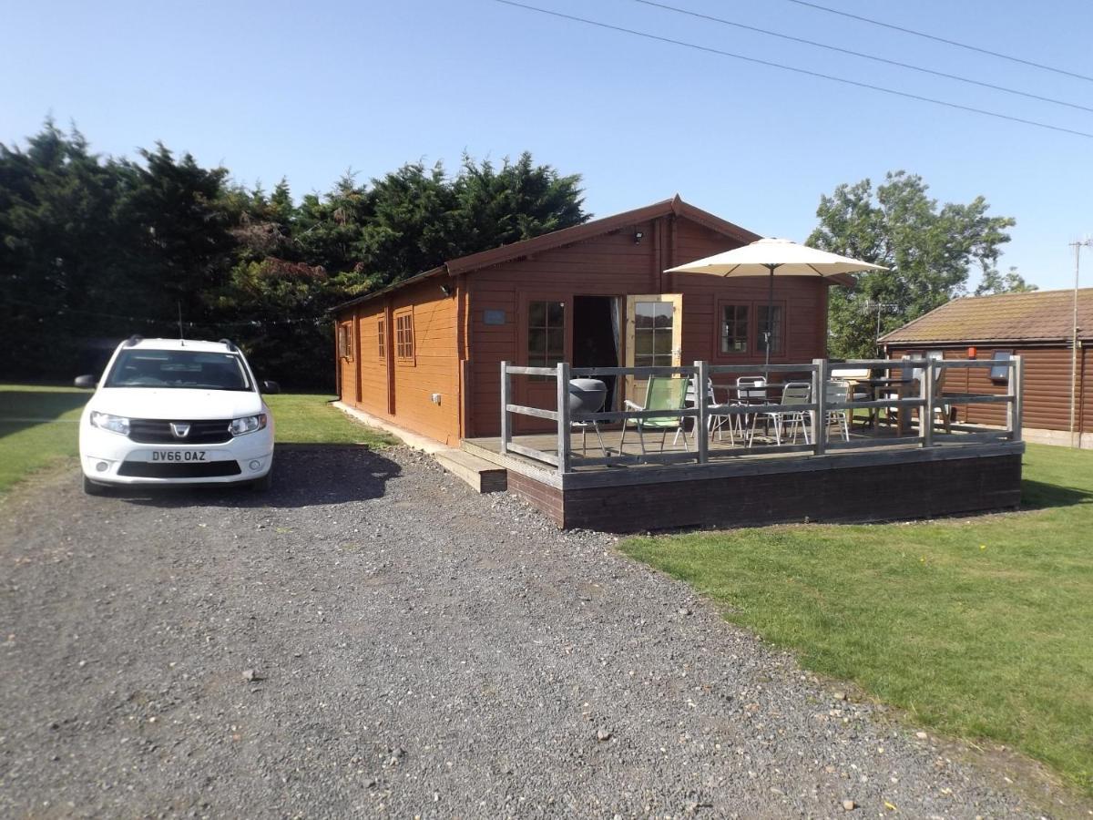 Avonvale Holiday Lodges Evesham Exterior photo