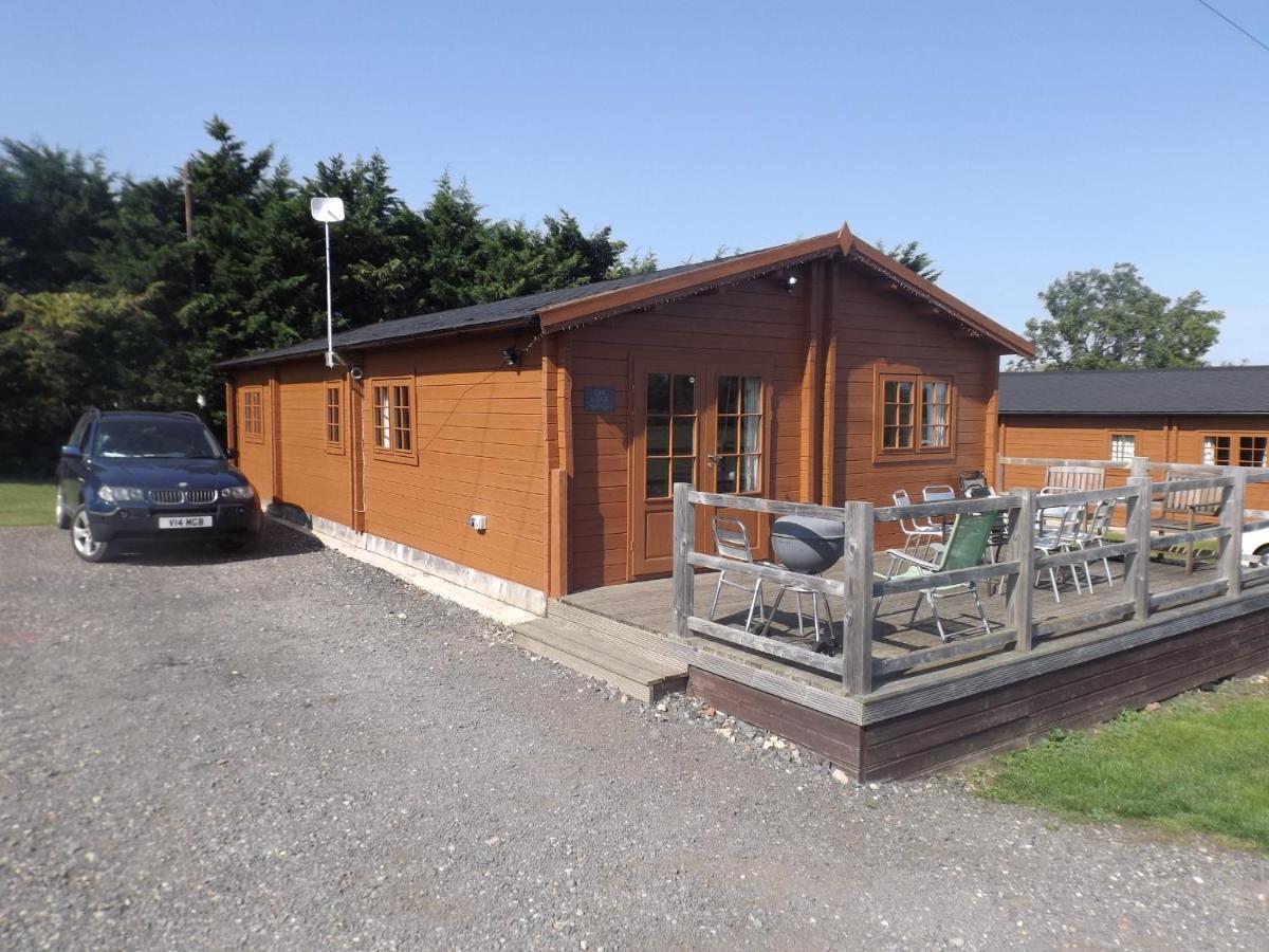 Avonvale Holiday Lodges Evesham Exterior photo